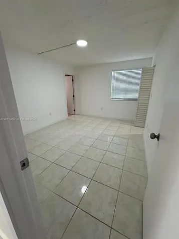 10296 NW 9th St Circle Miami FL 33172
