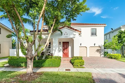 17046 SW 94th Lane Miami FL 33196