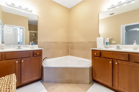 17046 SW 94th Lane Miami FL 33196