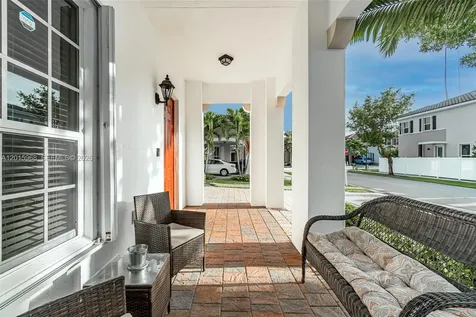 17046 SW 94th Lane Miami FL 33196