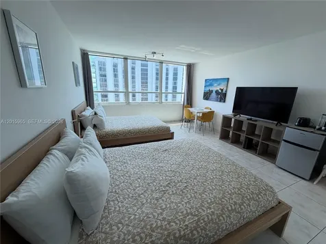 5445 Collins Avenue Miami Beach FL 33140