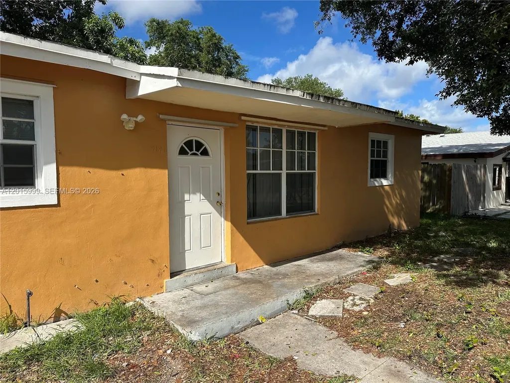 4141 SW 32nd Drive West Park FL 33023