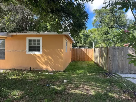 4141 SW 32nd Drive West Park FL 33023