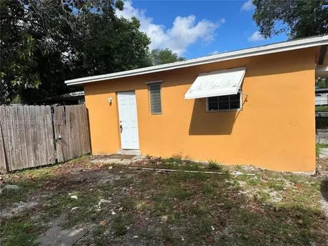 4141 SW 32nd Drive West Park FL 33023