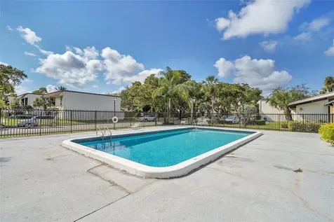 3300 Atlanta Street Hollywood FL 33021