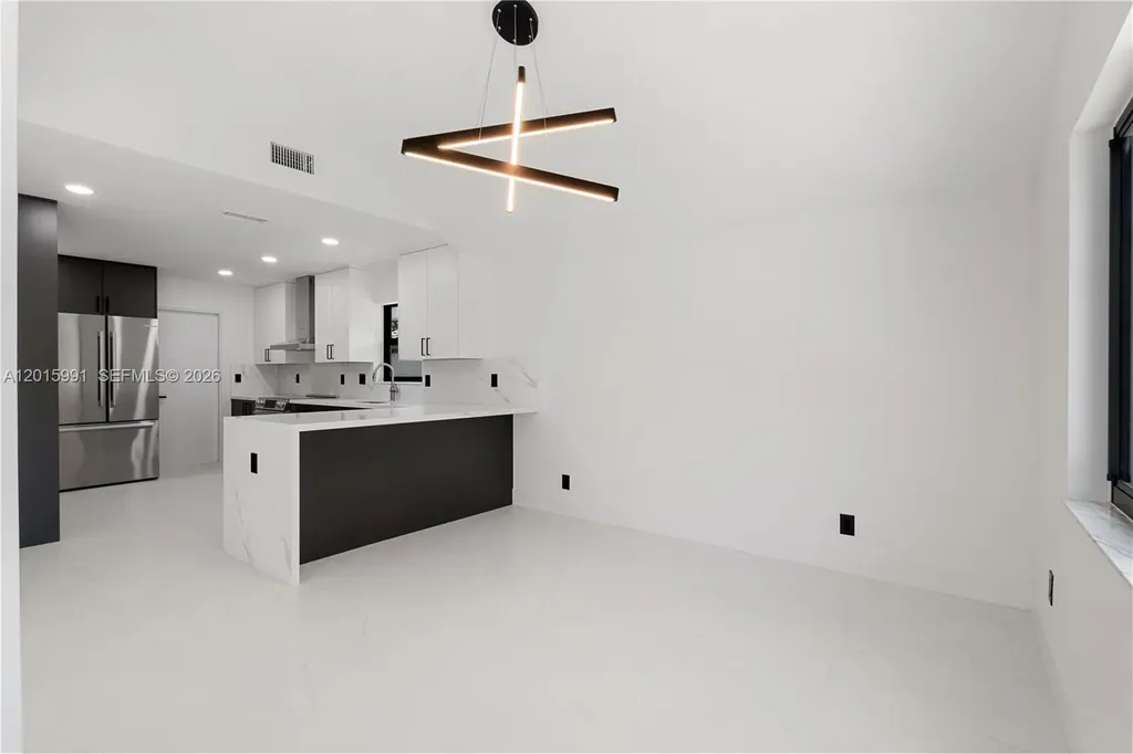 1543 SW 1st Avenue Boca Raton FL 33432