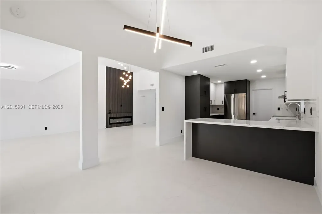 1543 SW 1st Avenue Boca Raton FL 33432