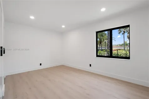 1543 SW 1st Avenue Boca Raton FL 33432