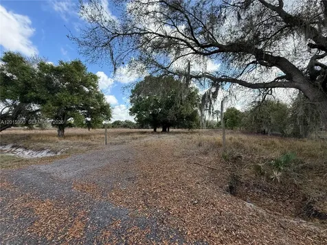 235 & 225 S Arboleda Street Clewiston FL 33440