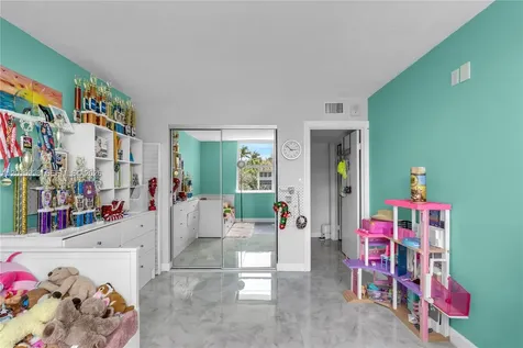 16565 NE 26th Avenue North Miami Beach FL 33160