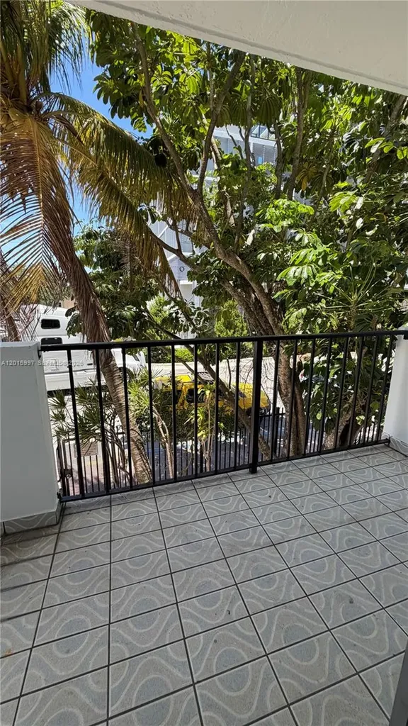 7101 Byron Avenue Miami Beach FL 33141