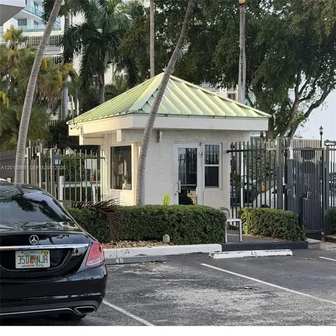 1408 Brickell Bay Drive Miami FL 33131