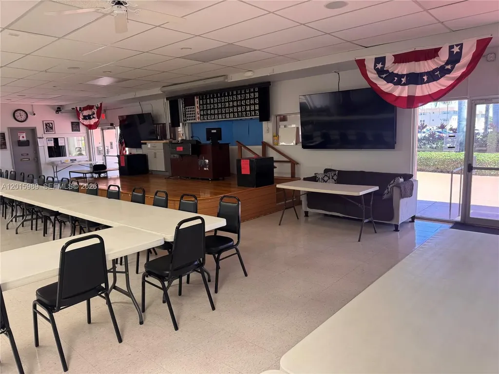 5300 Washington Street Hollywood FL 33021
