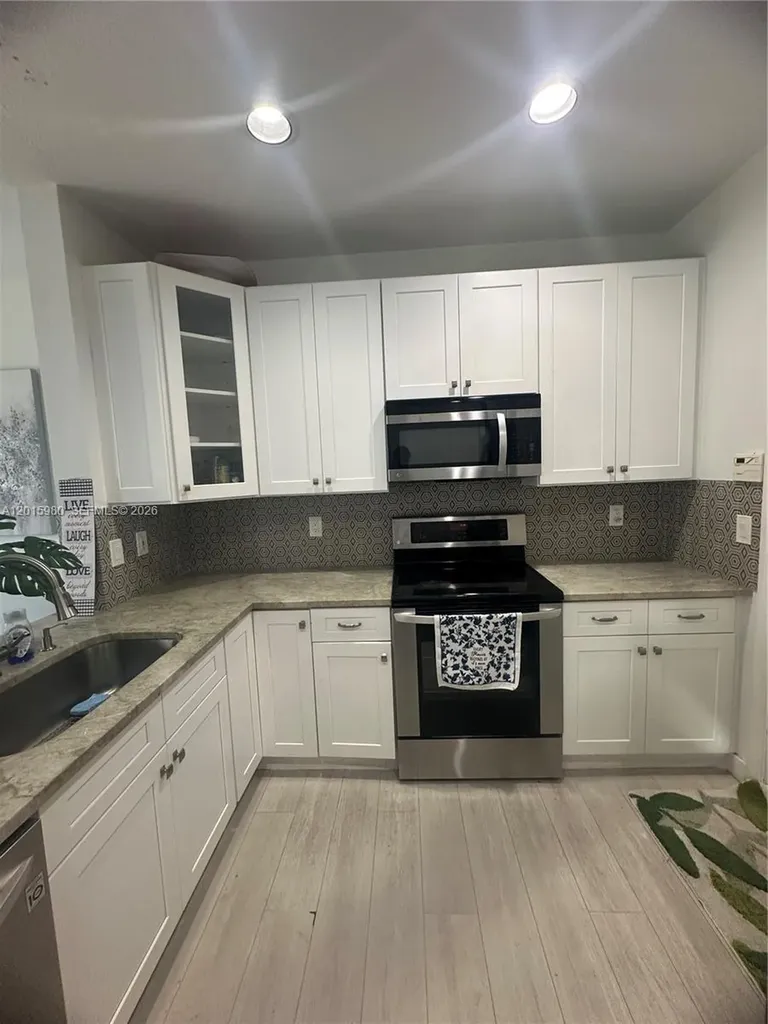 5402 Pointe Villa Drive Lighthouse Point FL 33064
