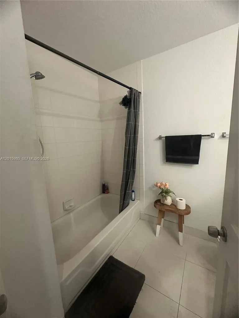 5402 Pointe Villa Drive Lighthouse Point FL 33064