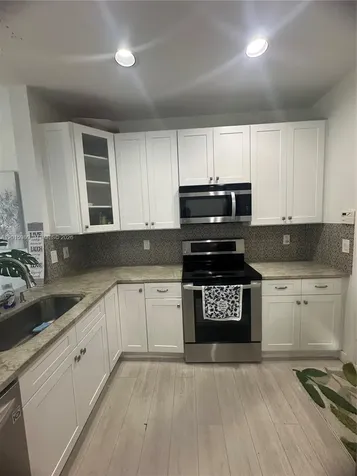 5402 Pointe Villa Drive Lighthouse Point FL 33064