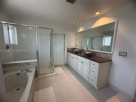 5402 Pointe Villa Drive Lighthouse Point FL 33064