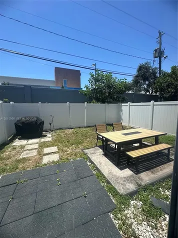 5402 Pointe Villa Drive Lighthouse Point FL 33064