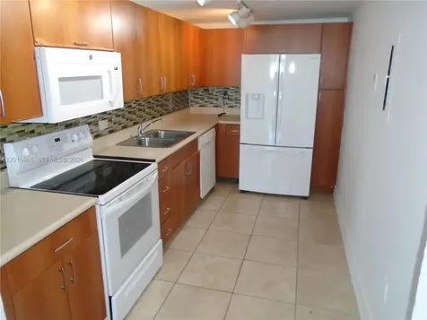 7501 E Treasure Drive North Bay Village FL 33141