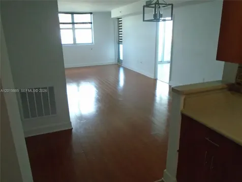 7501 E Treasure Drive North Bay Village FL 33141