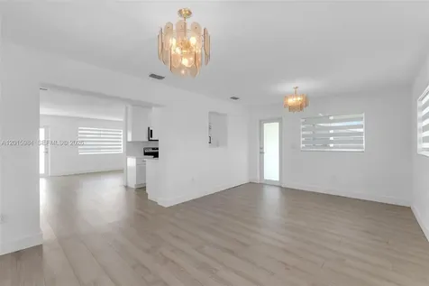 4211 SW 97th Place Miami FL 33165
