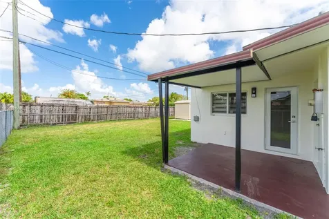 4211 SW 97th Place Miami FL 33165