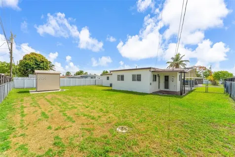 4211 SW 97th Place Miami FL 33165