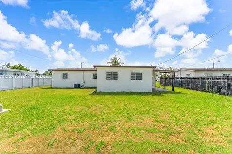 4211 SW 97th Place Miami FL 33165