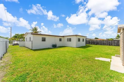 4211 SW 97th Place Miami FL 33165