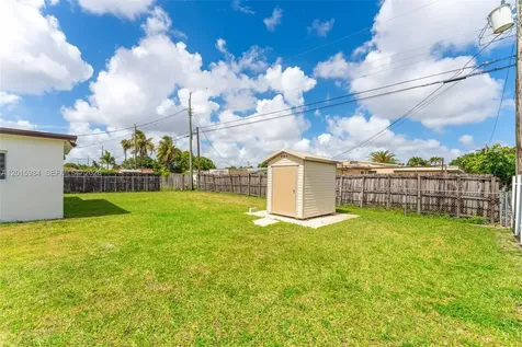 4211 SW 97th Place Miami FL 33165
