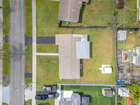 4211 SW 97th Place Miami FL 33165