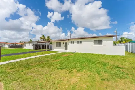 4211 SW 97th Place Miami FL 33165