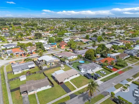 4211 SW 97th Place Miami FL 33165