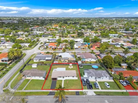 4211 SW 97th Place Miami FL 33165