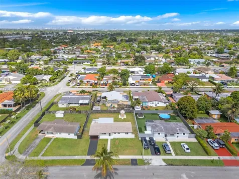 4211 SW 97th Place Miami FL 33165