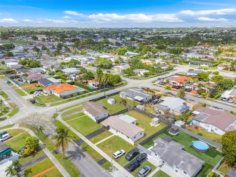 4211 SW 97th Place Miami FL 33165