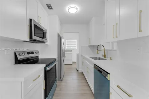 4211 SW 97th Place Miami FL 33165