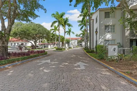 6861 SW 44th Street Miami FL 33155