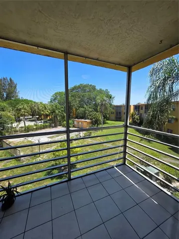 4374 NW 9th Avenue Deerfield Beach FL 33064