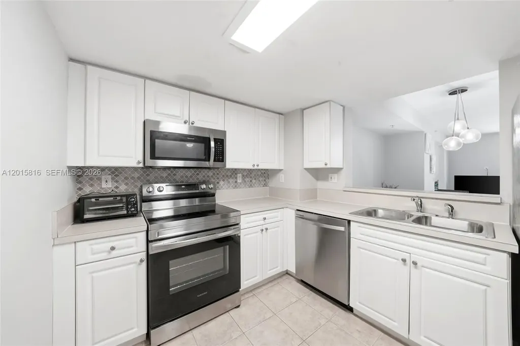 520 SE 5th Avenue Fort Lauderdale FL 33301