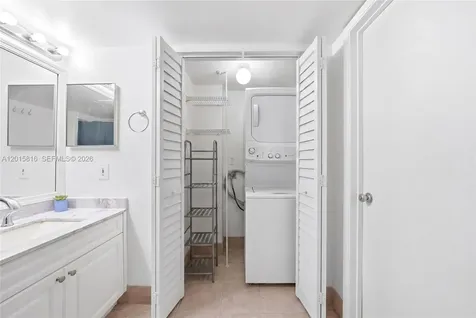 520 SE 5th Avenue Fort Lauderdale FL 33301