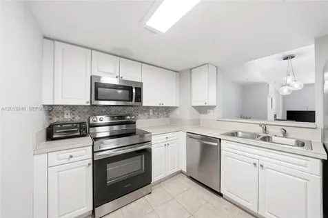 520 SE 5th Avenue Fort Lauderdale FL 33301