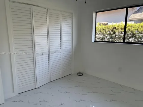 7343 SW 21st Street Miami FL 33155