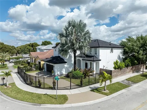 1733 SW 151st Place Miami FL 33185
