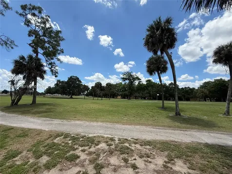 2221 E 5th Street Lehigh Acres FL 33936