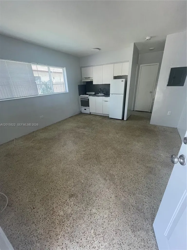 14305 NE 6th Avenue North Miami FL 33161
