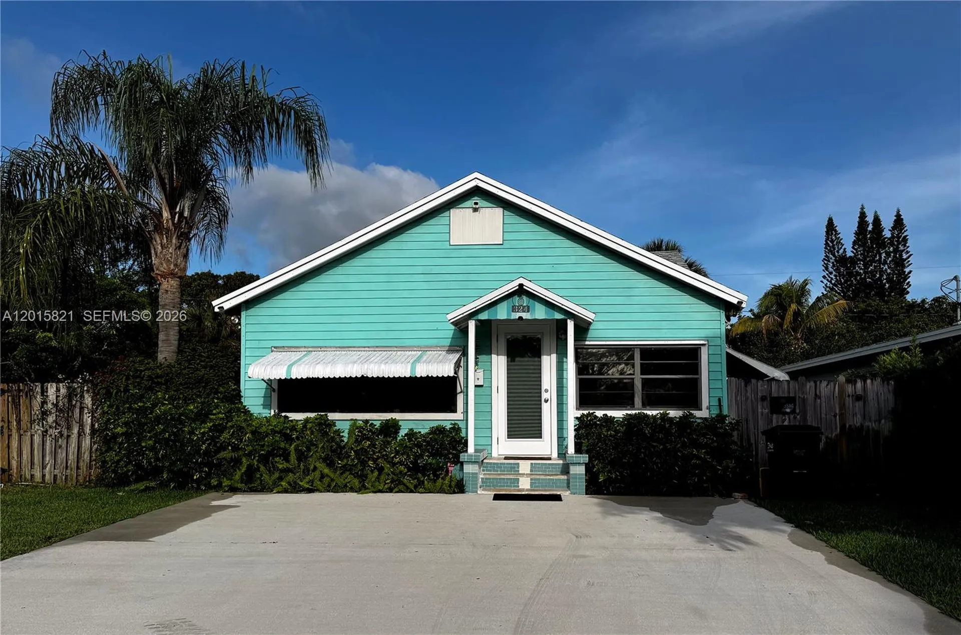 324 SW 3rd Avenue Delray Beach FL 33444