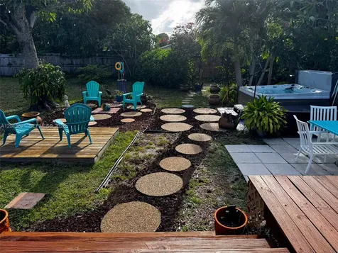 324 SW 3rd Avenue Delray Beach FL 33444