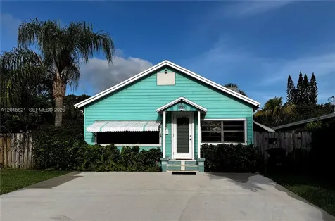 324 SW 3rd Avenue Delray Beach FL 33444