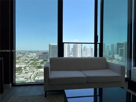 20 NE 11th Street Miami FL 33132